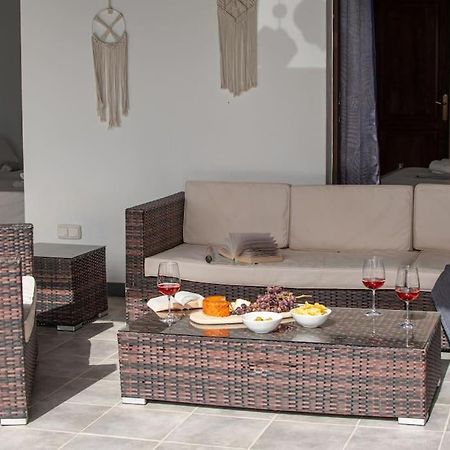 Casa Marlay Spacious, Heated Pool, Bbq & Fast Wi-Fi Only 15 Minutes Walk To Town Playa Blanca  Extérieur photo