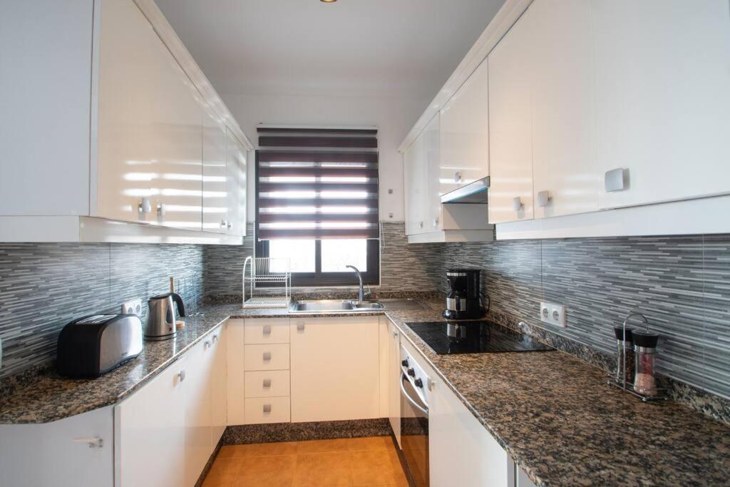 Casa Marlay Spacious, Heated Pool, Bbq & Fast Wi-Fi Only 15 Minutes Walk To Town Playa Blanca  Extérieur photo