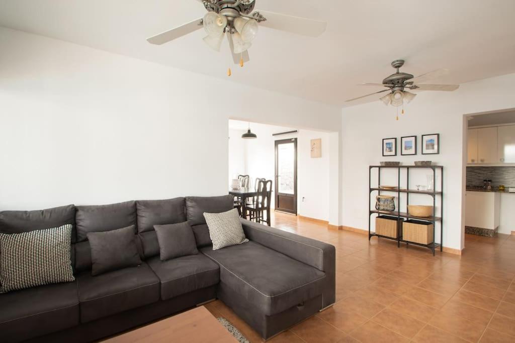 Casa Marlay Spacious, Heated Pool, Bbq & Fast Wi-Fi Only 15 Minutes Walk To Town Playa Blanca  Extérieur photo