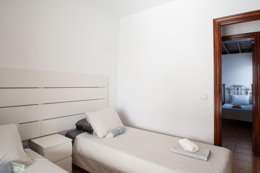 Casa Marlay Spacious, Heated Pool, Bbq & Fast Wi-Fi Only 15 Minutes Walk To Town Playa Blanca  Extérieur photo