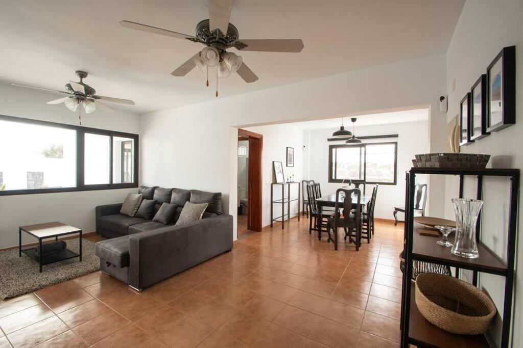 Casa Marlay Spacious, Heated Pool, Bbq & Fast Wi-Fi Only 15 Minutes Walk To Town Playa Blanca  Extérieur photo