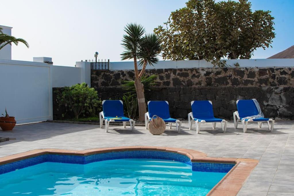 Casa Marlay Spacious, Heated Pool, Bbq & Fast Wi-Fi Only 15 Minutes Walk To Town Playa Blanca  Extérieur photo